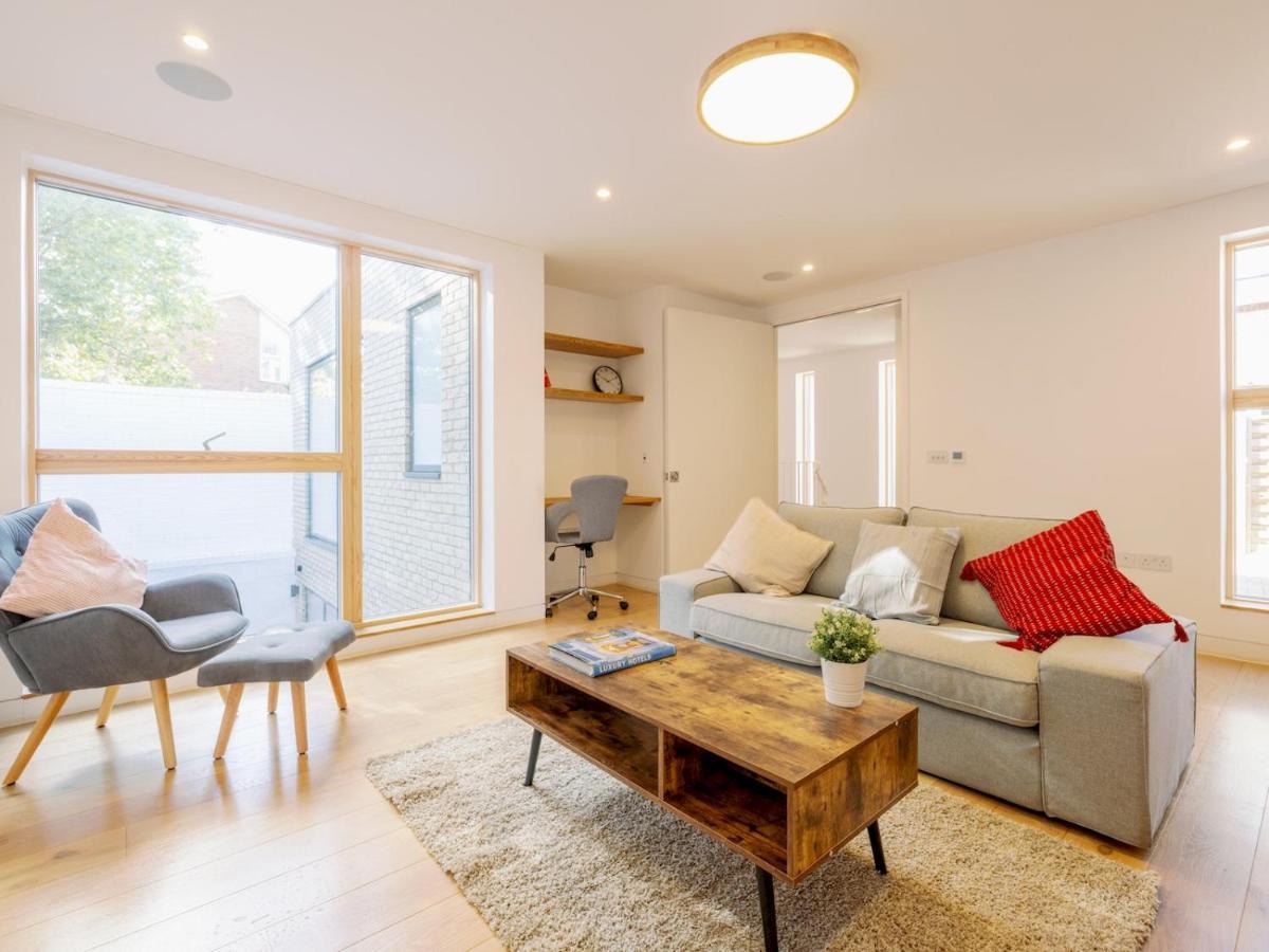Pass The Keys - Spacious Modern Flat With Garden, In South West Hébergement de vacances