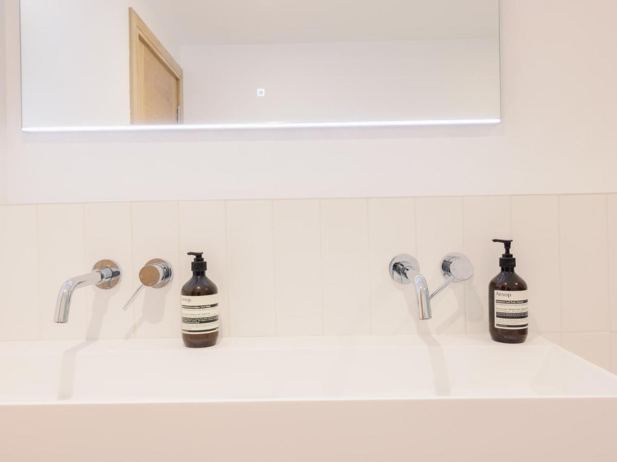 Hébergement de vacances Pass The Keys - Spacious Modern Flat With Garden, In South West *